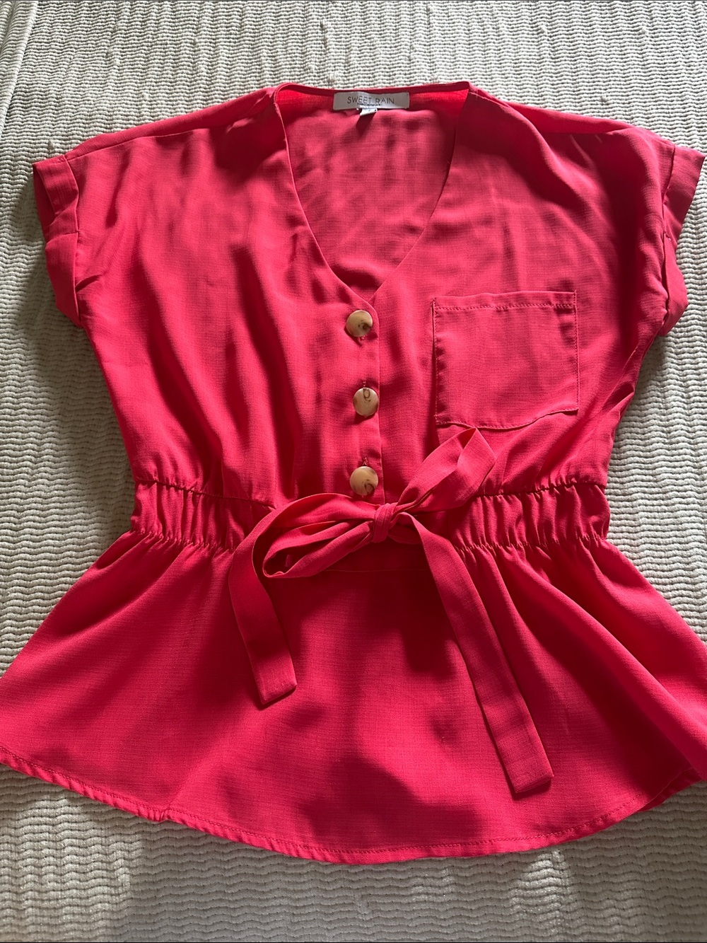 Sweet Rain Women’s Bright Pink Button-Front Tie-Waist Top
